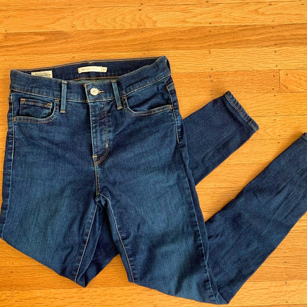 Levi’s Super Skinny 720 Jeans (Dark Wash)